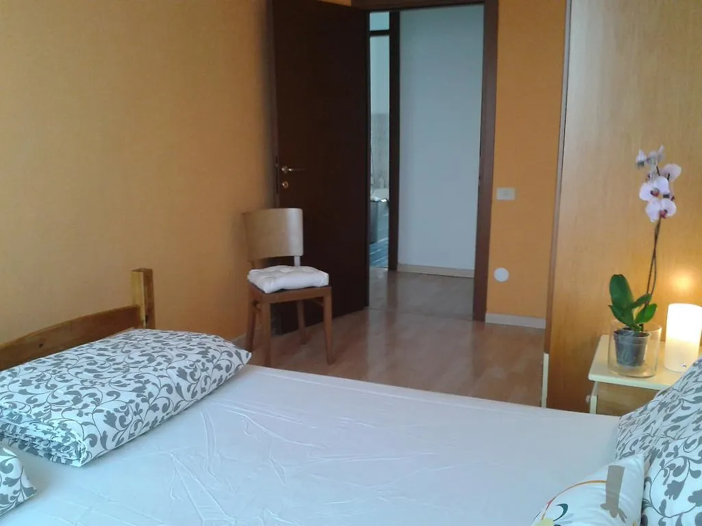Milan Certosa 3 Bedrooms 0*,  Ιταλία