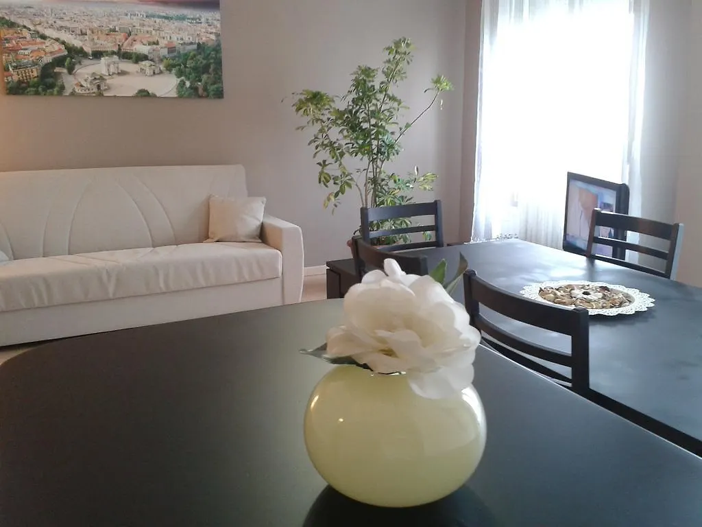 Milan Certosa 3 Bedrooms Daire
