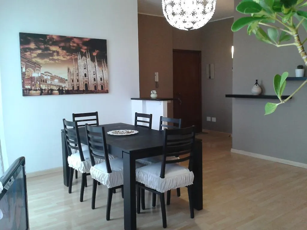 Daire Milan Certosa 3 Bedrooms