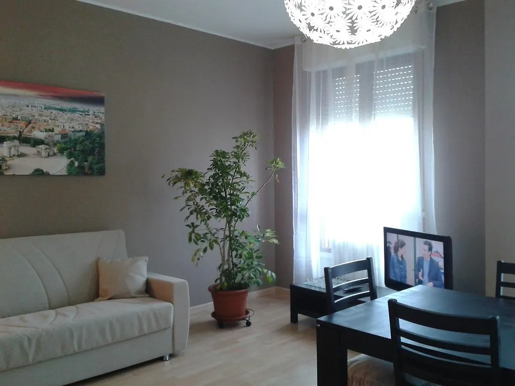Milan Certosa 3 Bedrooms contacts